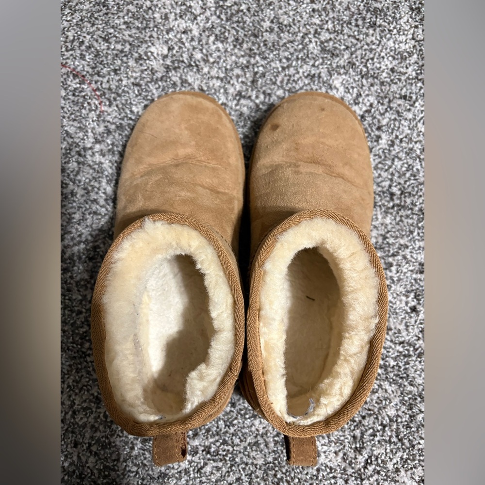 UGG ultra minis